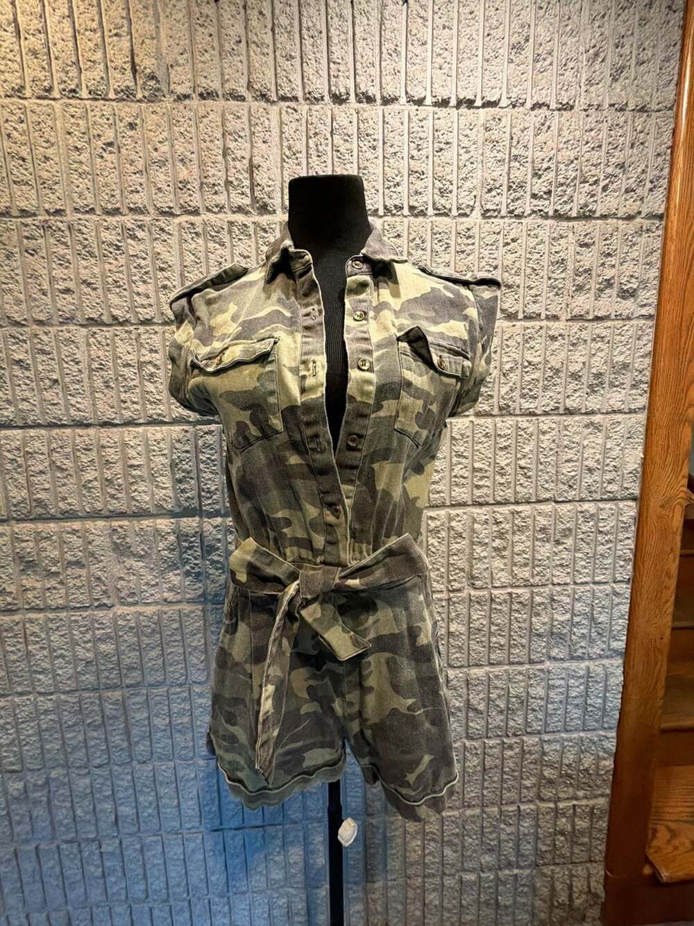 732 Fashion Nova Camo Romper Size M Green Camouflage Utility